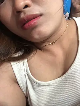 newbaby1 网络视讯表演