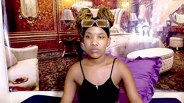 EroticSexyPrada's Live XXX Chat