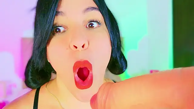 دردشة CharlootteEvans الجنسية المباشرة