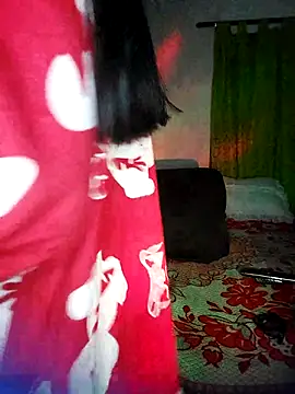 Linda_Saenz_ Chat XXX in diretta