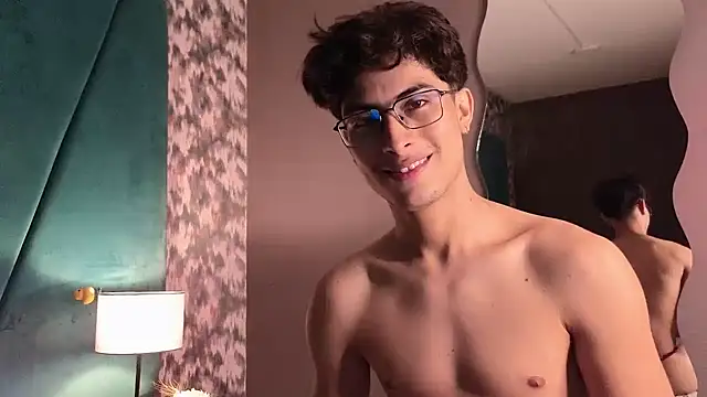 Aaron_Eze 现场XXX聊天