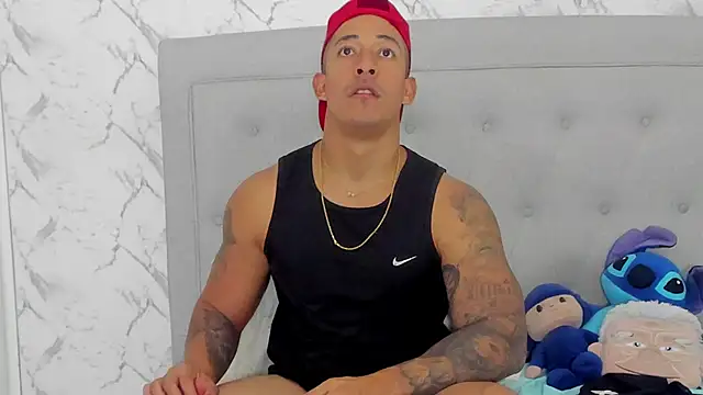 luigiferrara: вебкам-шоу