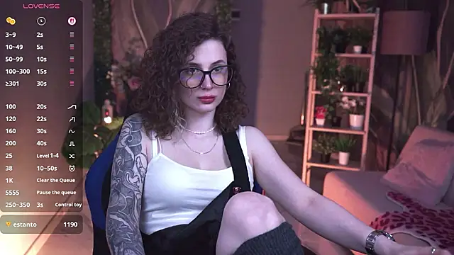 OliviaMcClean – Naživo XXX chat
