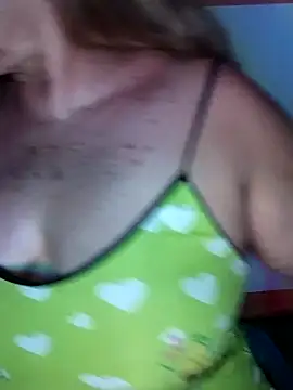 Kasandra_Hon Webbikameraesitys