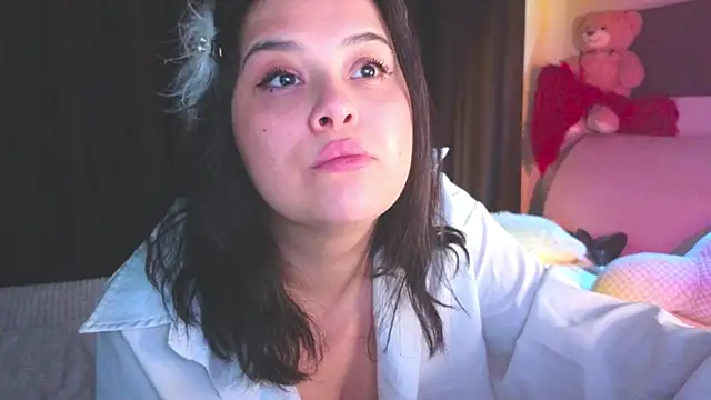 Chat +18 de Malika_uAngel ao vivo