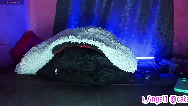 Chat XXX en directo de Cata-angel