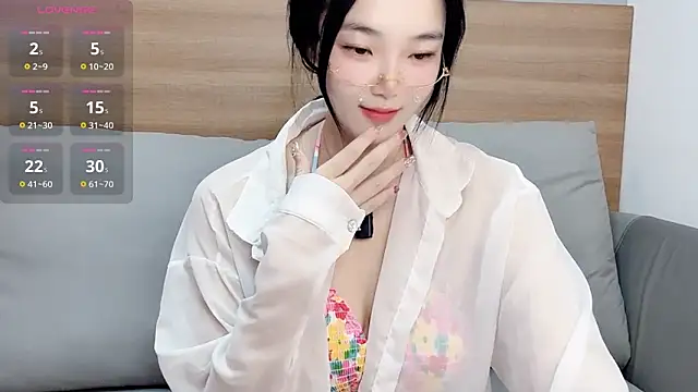 upoo7lt's Live XXX Chat