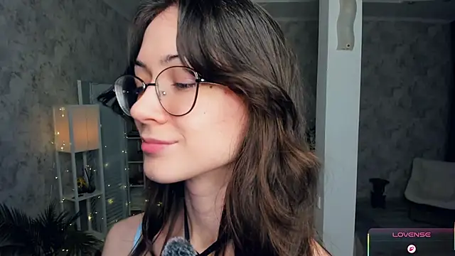 Chat +18 de ReneeLippeatt ao vivo