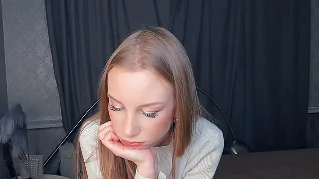 CarmenLipkin Live XXX-Chat