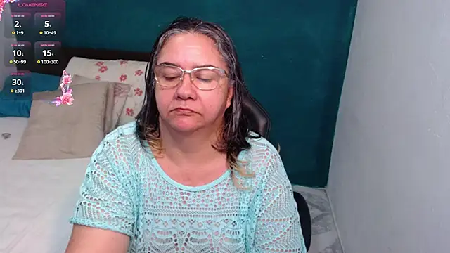 Chat +18 de scaelettdubois ao vivo