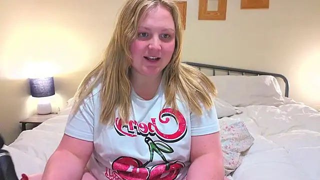 Pokazy przed kamerką – PhatAssBlond