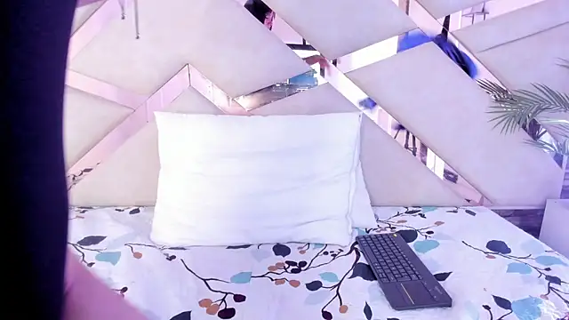 Czat XXX na żywo – sophie_pariss