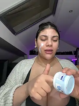 MinaKhalina Adlı Modelin Web Kamerası Şovu