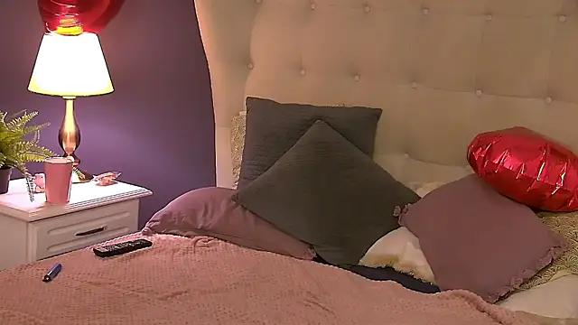 XXX chat uživo modela SeniGrandee