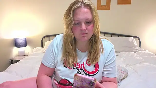 PhatAssBlond 웹캠 쇼