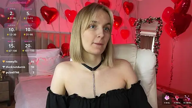 _Vikky_Moon_'s Live XXX Chat