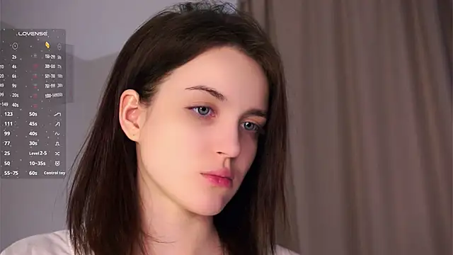 Онлайн чат XXX EffieHenri