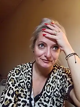 LadyTouch – Live XXX-chat