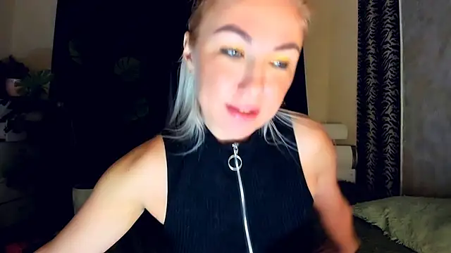 Show modela Shadow_Edict na web-kameri