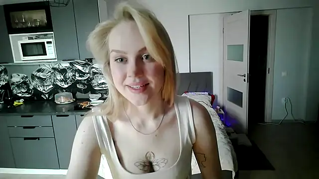 LunaPeonyn Live XXX chat