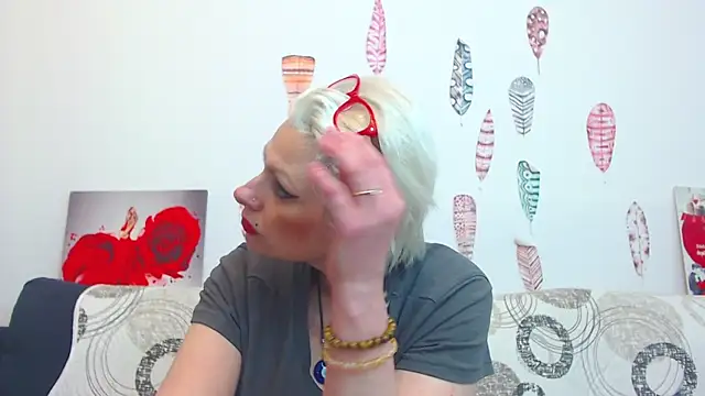 Chatroom XXX en direct de Playful_Goldie_WOW__