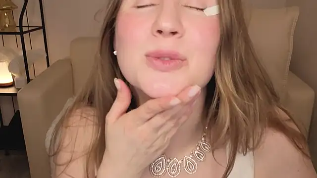 Helens_love élő XXX-chatje