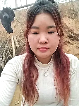 Pokazy przed kamerką – lylylove