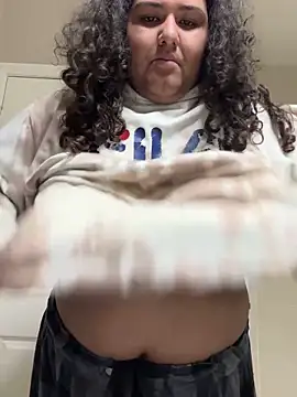 AngeliccreamyricanのライブXXXチャット