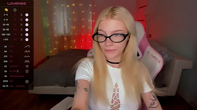AnyaTaylor_'s Live XXX Chat