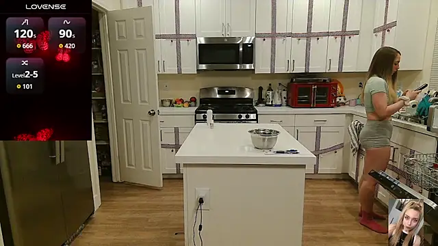 Blondiewithanass Live XXX-chat