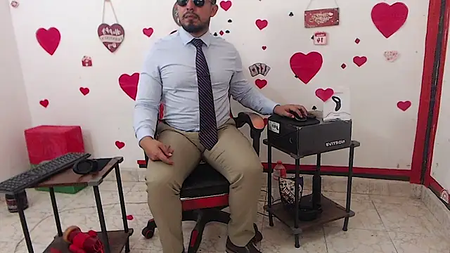 دردشة KalethBigDick الجنسية المباشرة