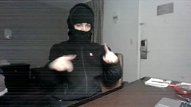 Pokazy przed kamerką – Jbenz420