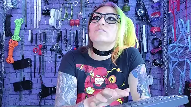 PANDORANEZZ élő XXX-chatje