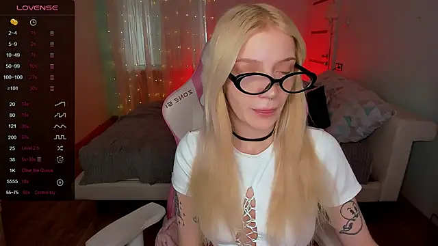 AnyaTaylor_ Chat XXX live