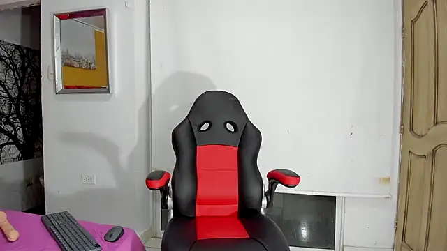 Chat +18 de Zaira_sofiaa ao vivo