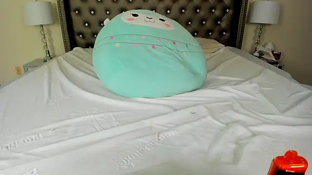 Chat +18 de NadiaLyla ao vivo