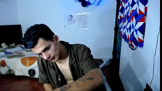 Chat +18 de freddy_romas ao vivo