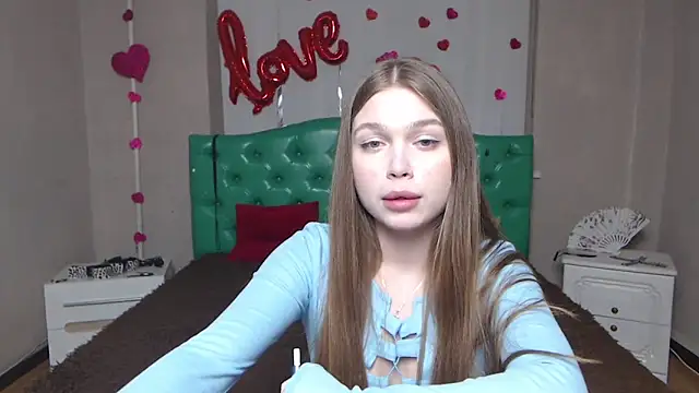 LaraPika Live XXX Chat