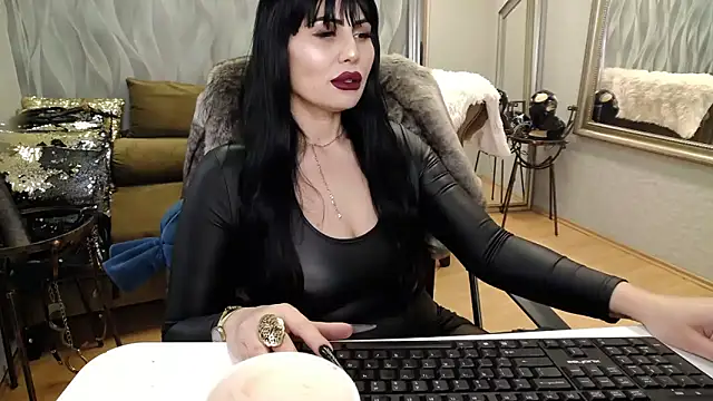 Czat XXX na żywo – Sara_Poison