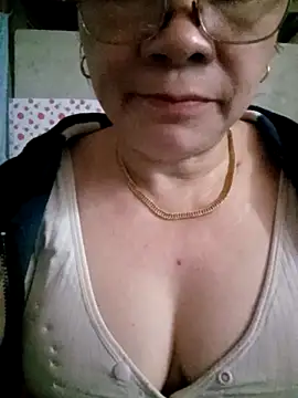 Czat XXX na żywo – small-house123