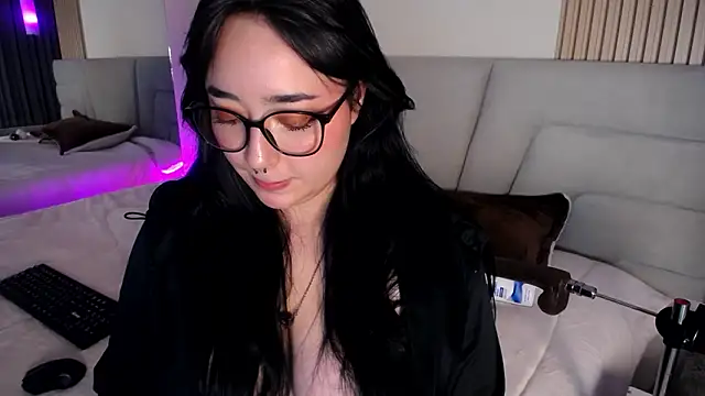 Miss_Loise Adlı Modelin Canlı XXX Sohbeti