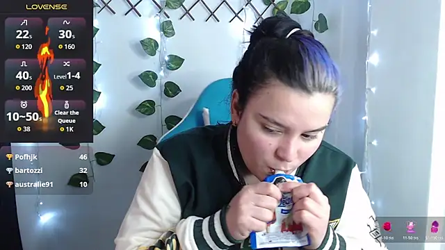 Nika_1_ Chat XXX live