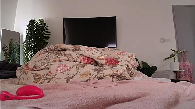 Pokazy przed kamerką – juicyshow_