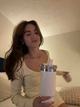 Lovinggirl_ élő XXX-chatje