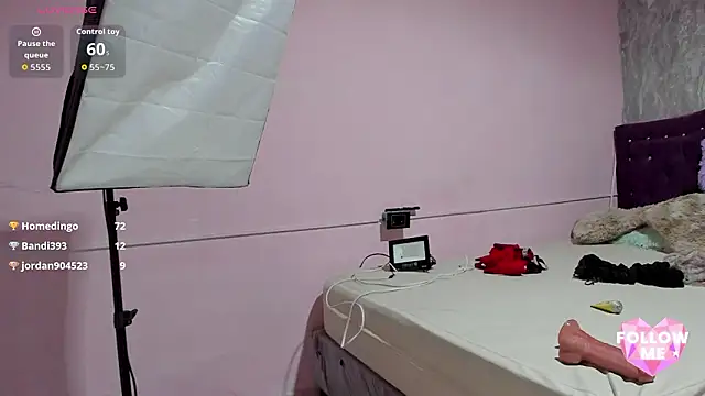 Lauren_smiles élő XXX-chatje