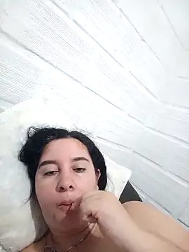 Camila-Valverde: онлайн-секс-чат