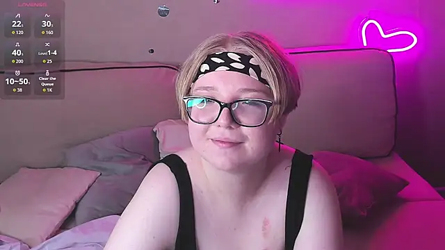 Lauraaa_Smith – Naživo XXX chat