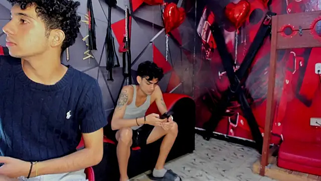 Gay_Red_Room Live XXX-chat