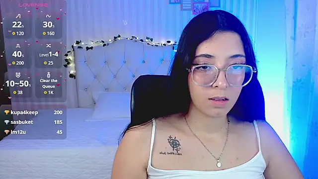 emmalove_doll 现场XXX聊天