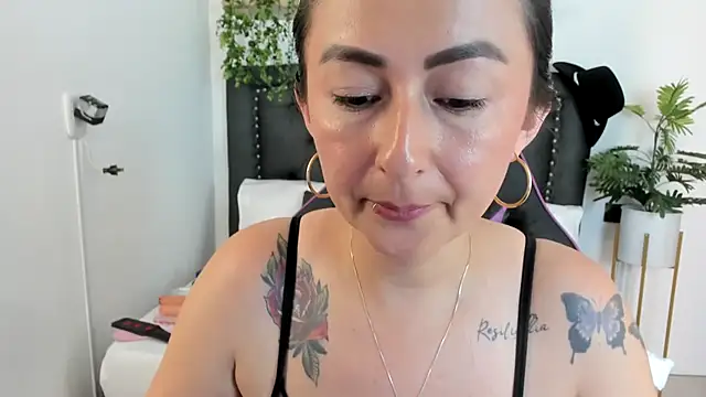 Chat XXX Live sahara1802